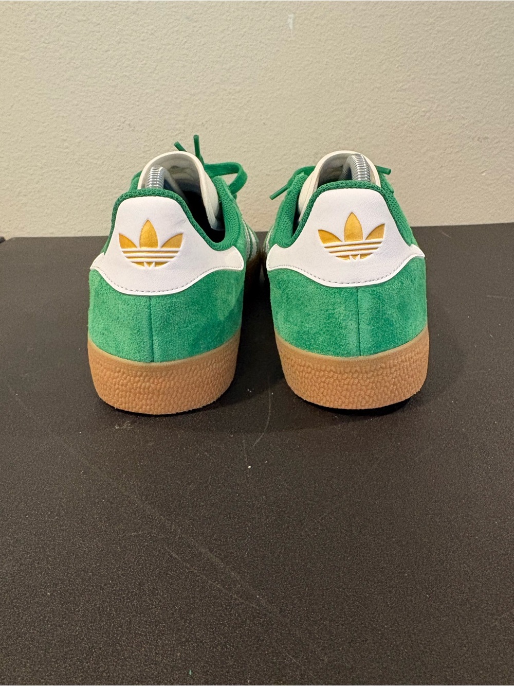 Adidas Gazelle ADV Green Gum Bottoms Casual Shoes JH5247 Mens Size 9.5 - Picture 6 of 10